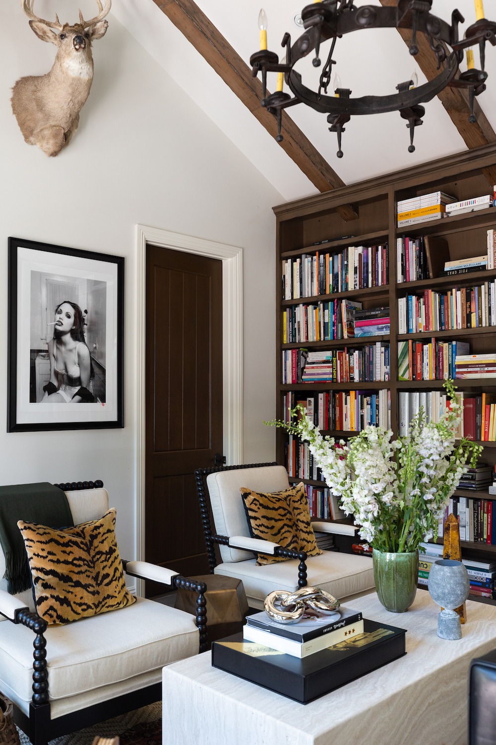 Novel Design: 13 Noteworthy Bookshelves, Studies And Home Libraries