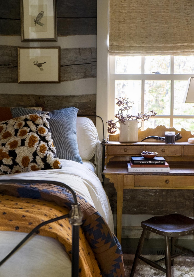 Rustic bedroom decor inspiration - Daily Dream Decor