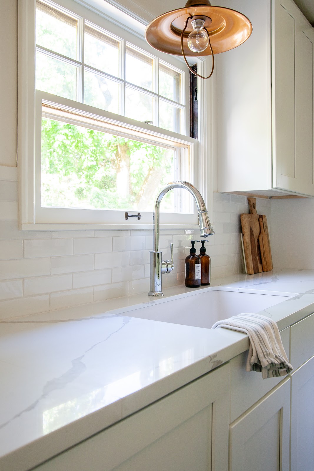 So much style, so much function: Our kitchen sink and faucet! Plus why we didn't choose a farm sink / Create / Enjoy