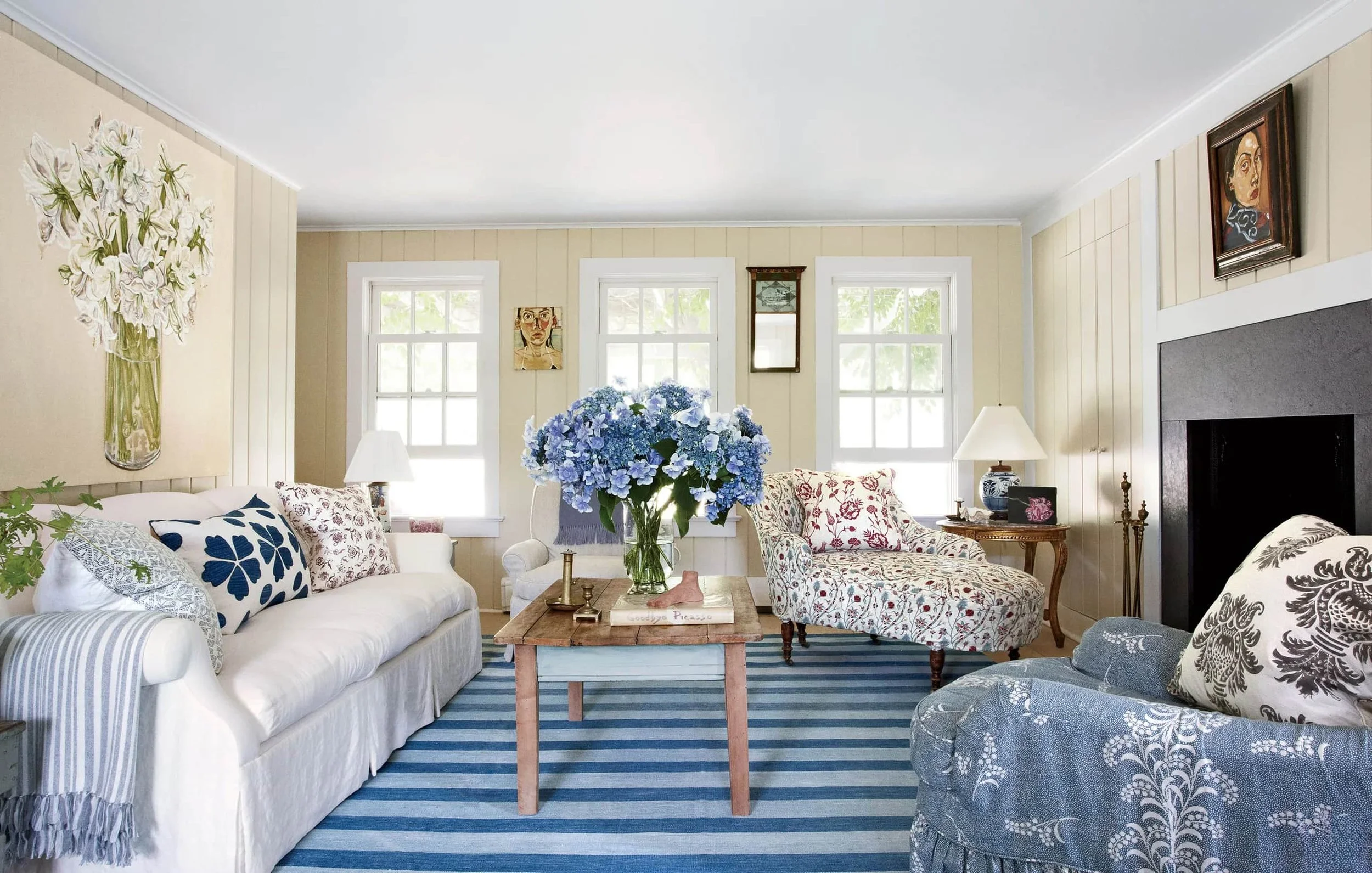 Ultimate Guide to Coastal Decor: Beachy Vibes to Elegant Interiors
