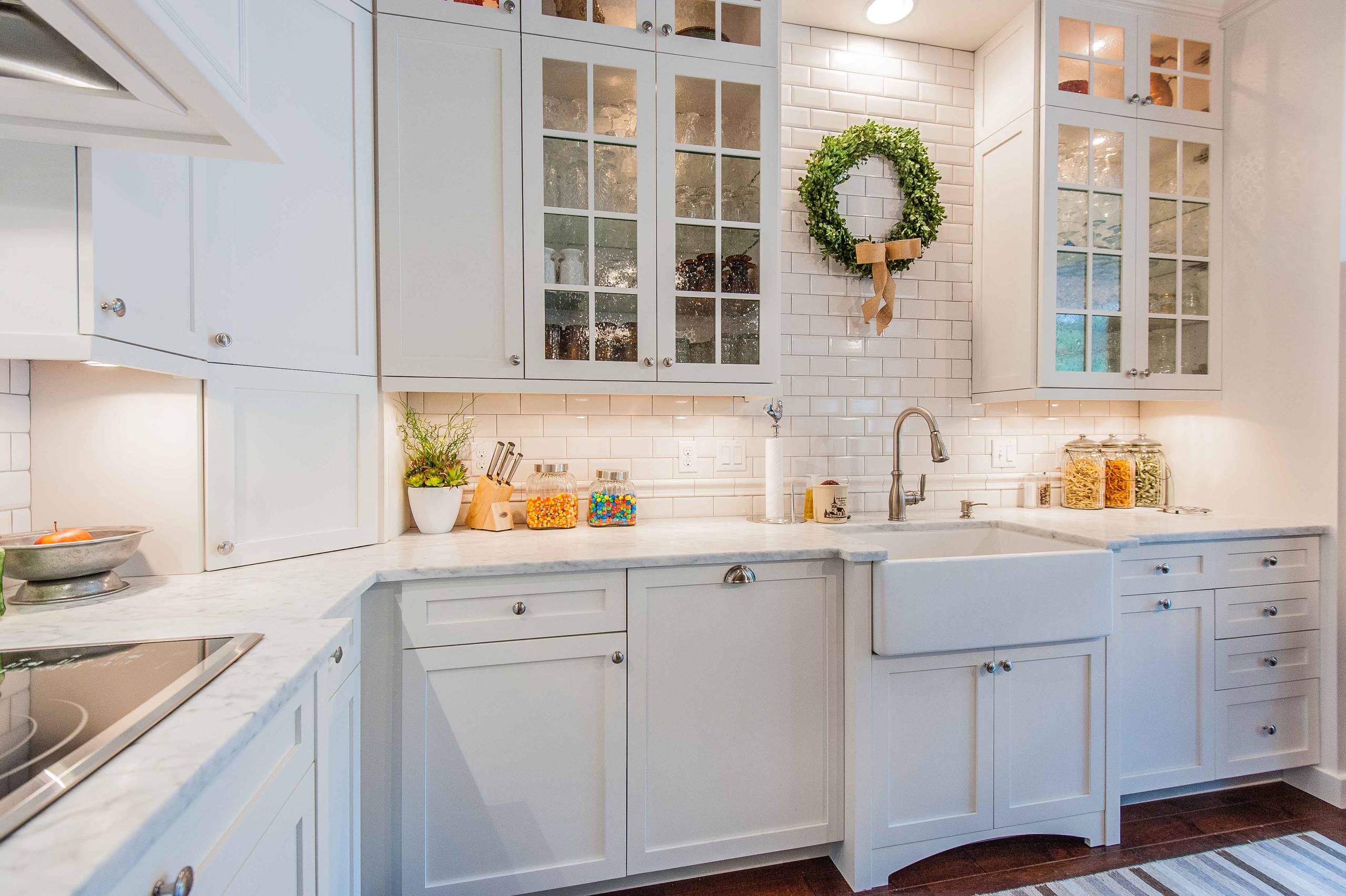 What's Behind Your Kitchen Sink? | Houzz AU