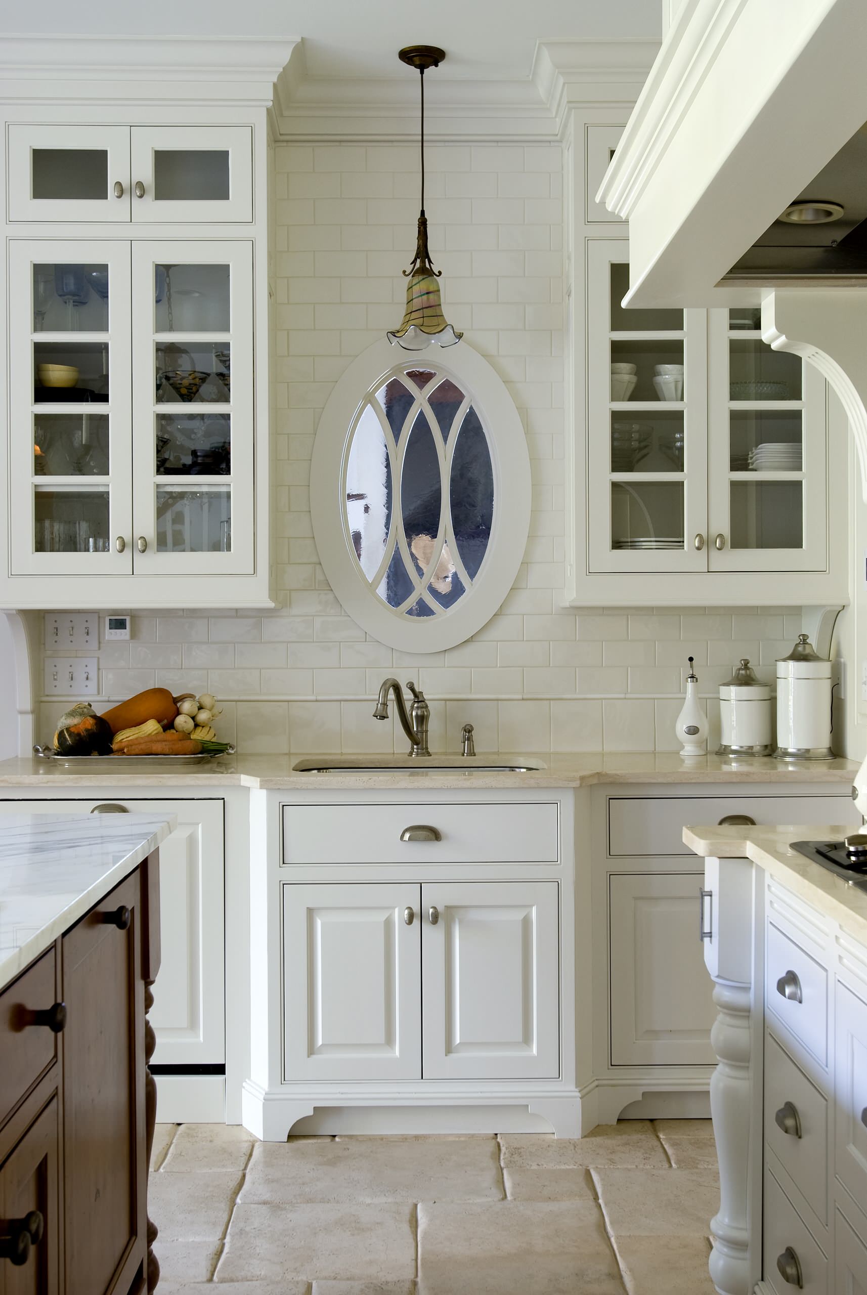 What's Behind Your Kitchen Sink? | Houzz AU