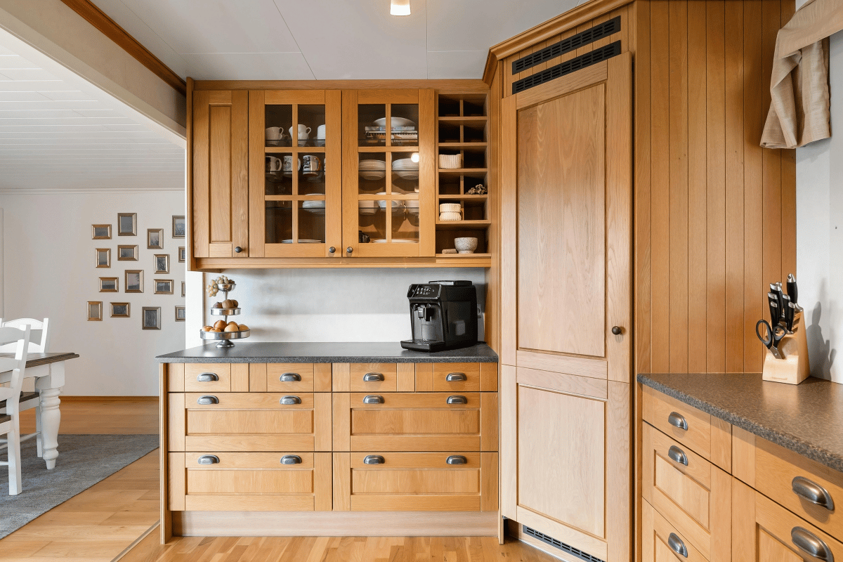 White Oak Kitchen Cabinets: Rising Kitchen Trends - Cabinetdoors.com