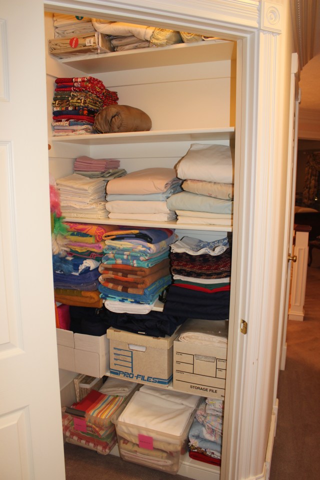 Who's linen closet looks like this?? Mine does! | Ann's Words