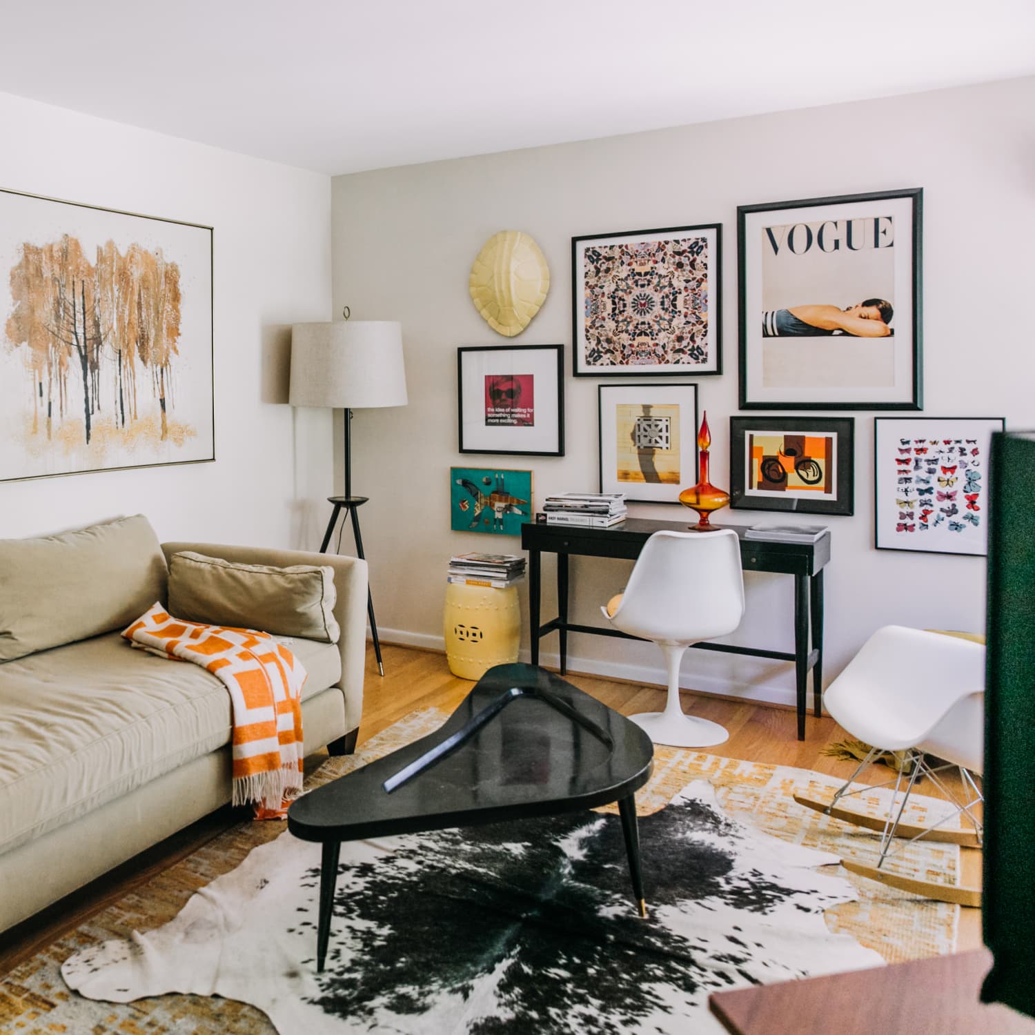 Why You Should Focus on Art While Decorating Your First Apartment | Apartment Therapy