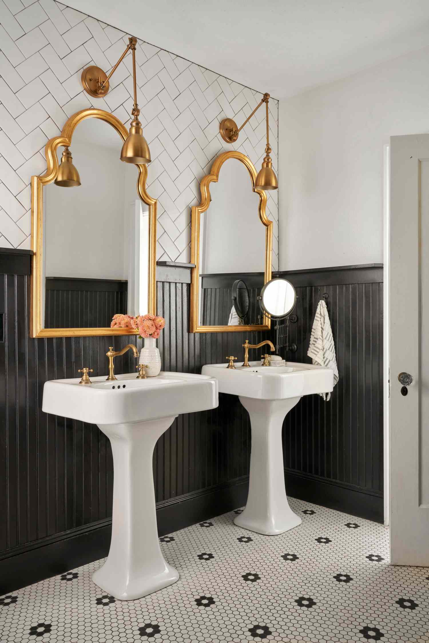 10 Black Bathroom Ideas That Exude Sophistication