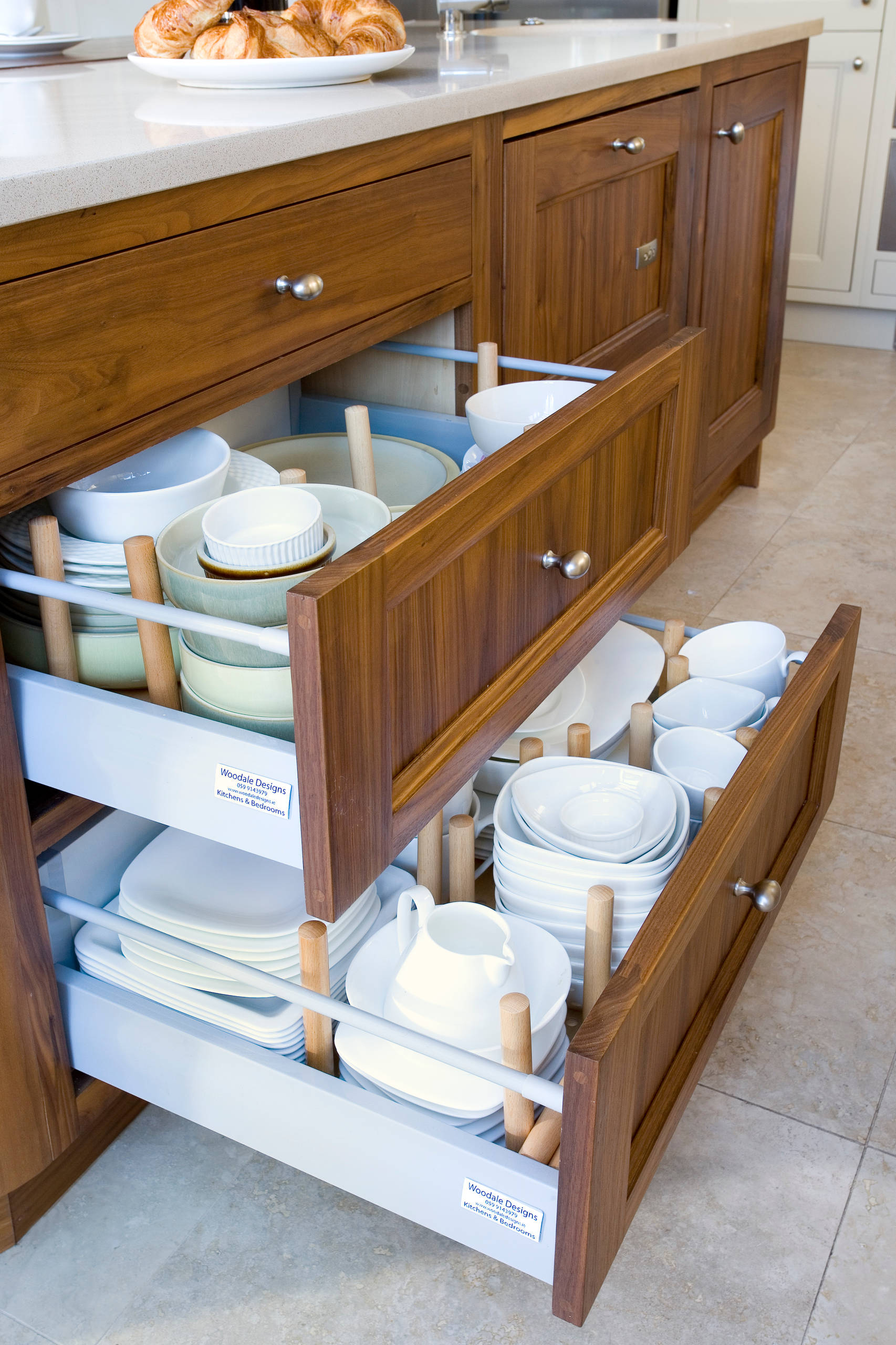 11 Drawer Designs for an Efficient Kitchen