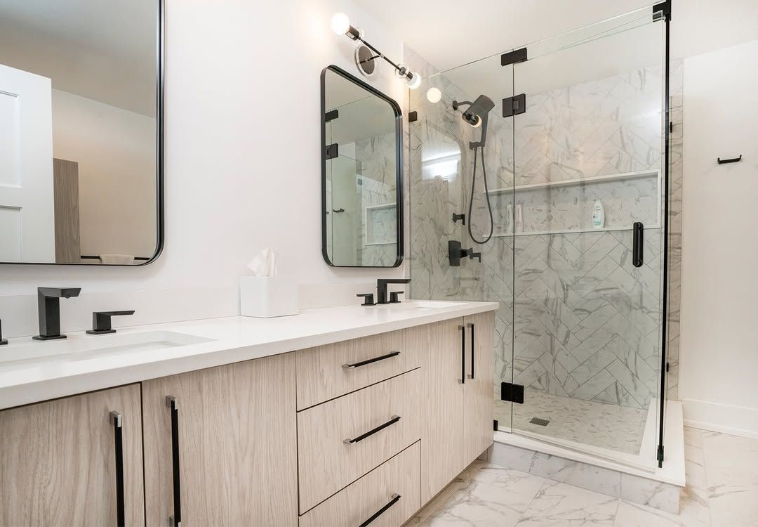 20 Black Bathroom Hardware Ideas for 2026 That Replace Chrome With Stronger Contrast