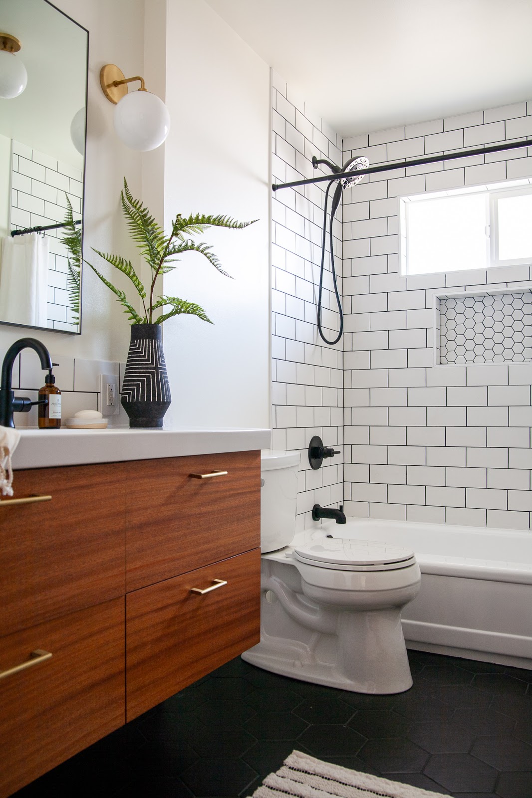 Modern bathroom renovation REVEAL: The finished One Room Challenge! / Create / Enjoy