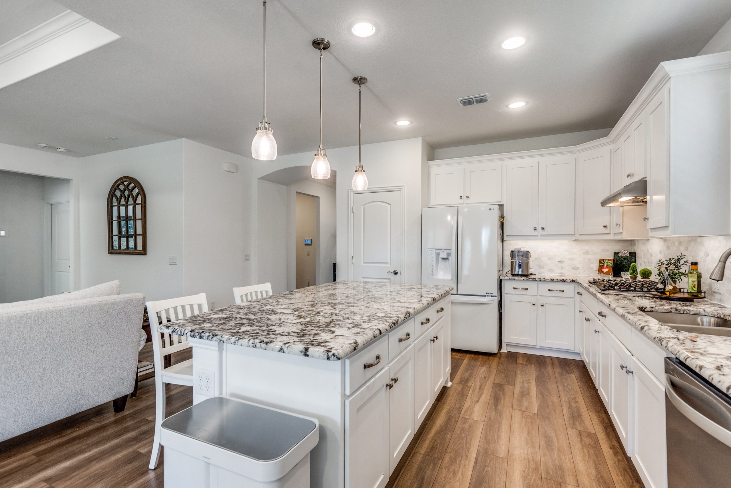 Open Kitchen Dining Living Mckinney Tx Home - The Jan Richey Team